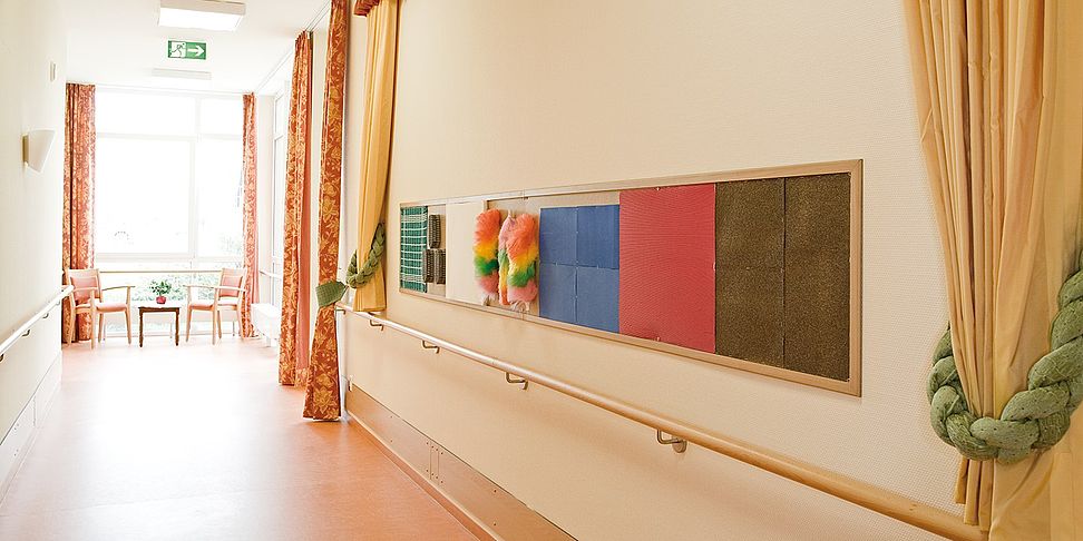 Die Demenzflure im Altenheim Leinfelden-Echterdingen sind sicher und sinnesanregend.
