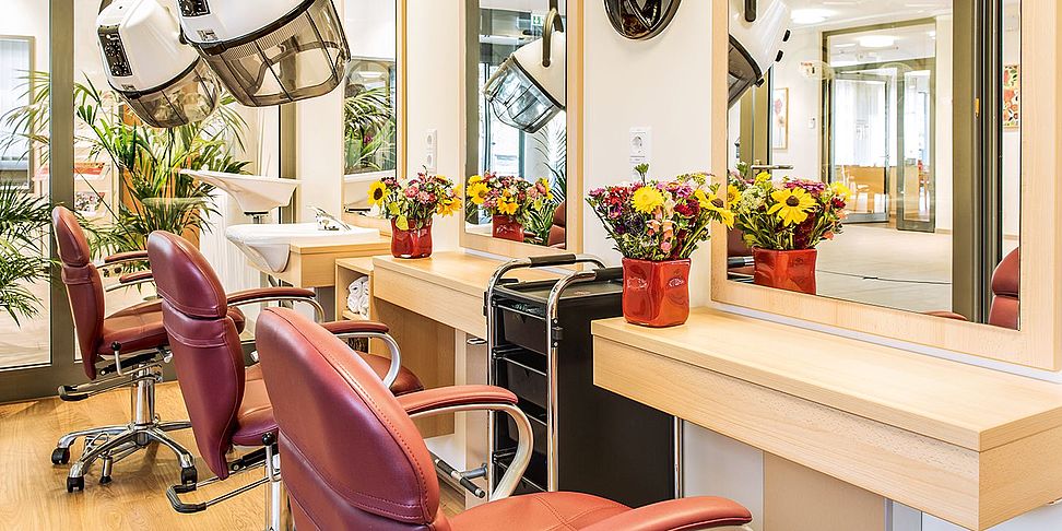 Hauseigener Friseursalon im Pflegeheim Kriftel
