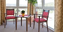 Gemütliche Sitzecken im Pflegeheim Moembris